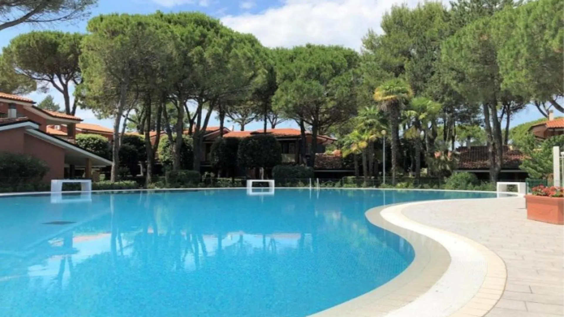 Your Holiday In An Amazing Residence Bibione Apartment